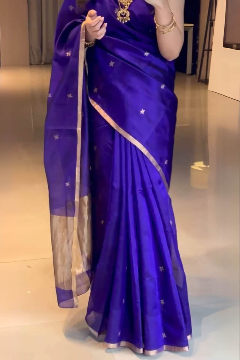 Stunning Purpal Soft Silk Saree with Bold and Attractive Pattern