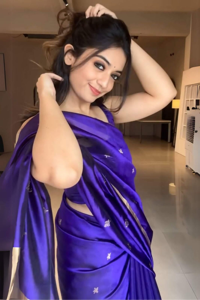 Stunning Purpal Soft Silk Saree with Bold and Attractive Pattern